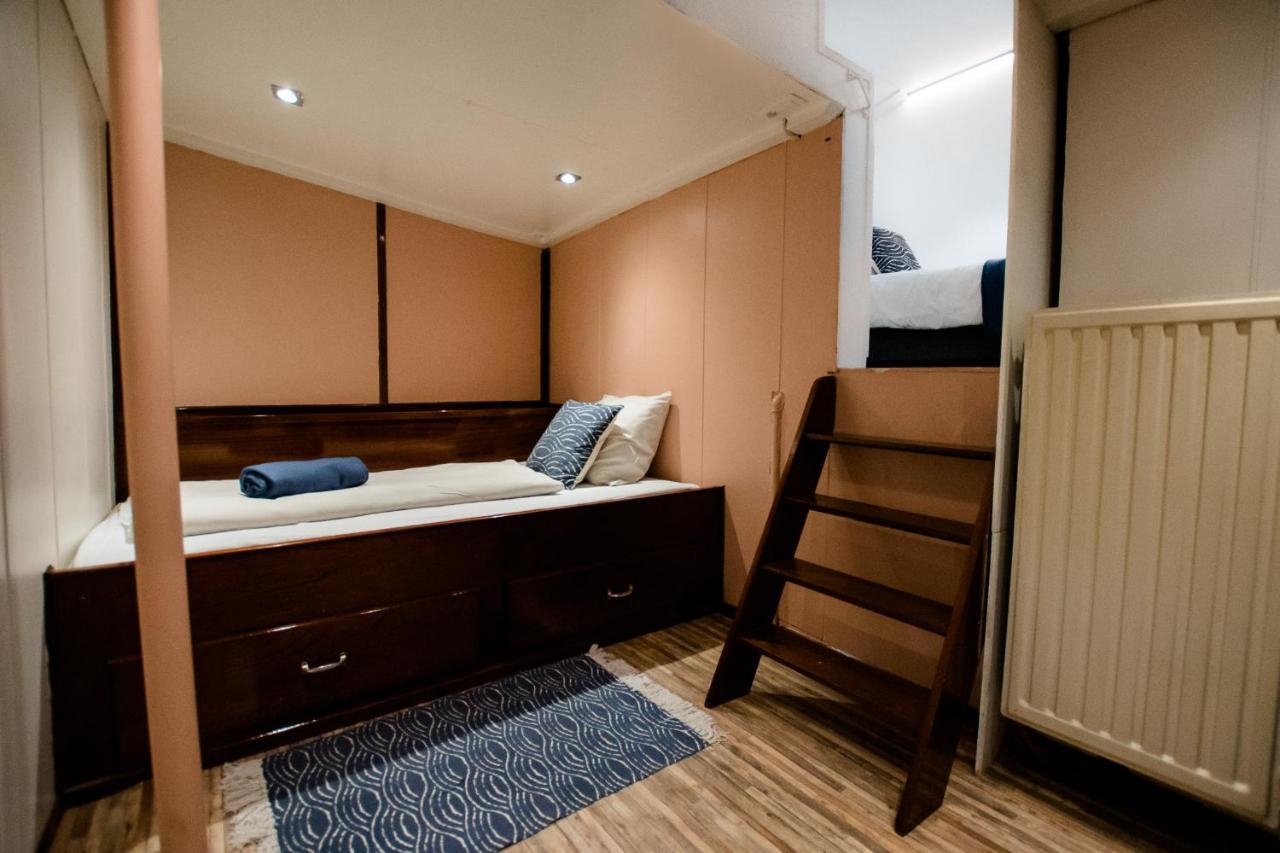 Houseboat Jana - With Sauna And Terrace Hotel Brugge Ngoại thất bức ảnh
