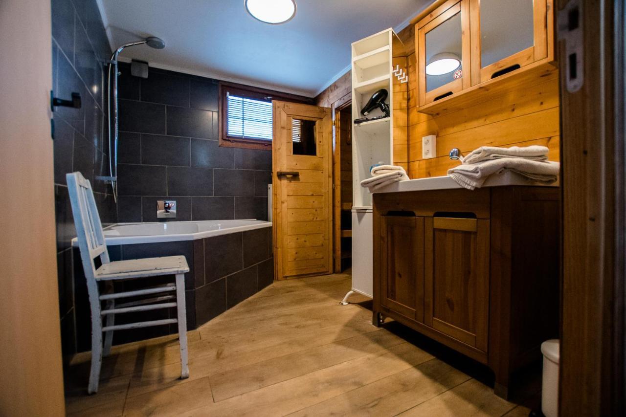 Houseboat Jana - With Sauna And Terrace Hotel Brugge Ngoại thất bức ảnh